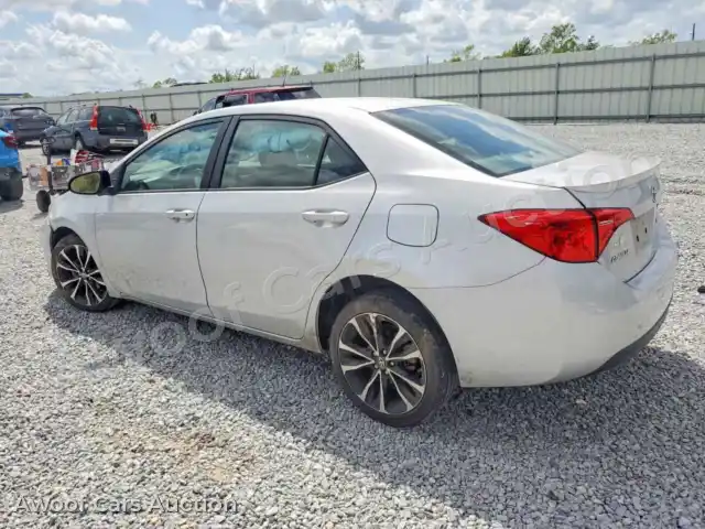 2018 Toyota Corolla 2T1BURHE4JC987517 — Copart auction photo 2