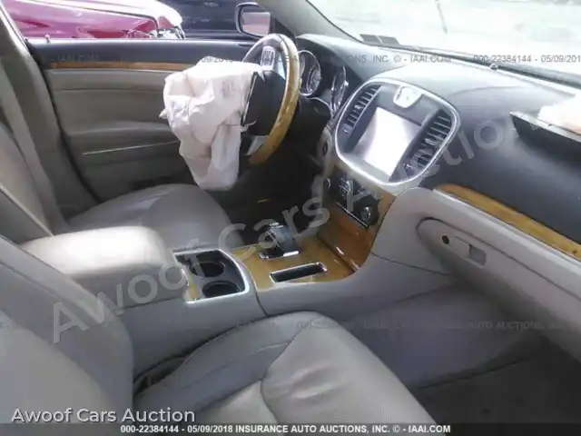 2014 Chrysler 300C 2C3CCAEG4EH193888 — Iaai auction photo 5