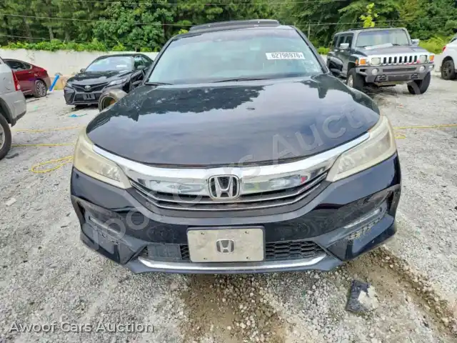 2017 Honda Accord 1HGCR3F92HA006142 — hoton gwanjo Copart na 5