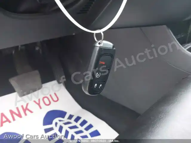 2020 Jeep Cherokee 1C4PJLLB5LD560913 — Iaai auction photo 11