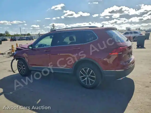 2018 Volkswagen Tiguan 3VV3B7AX3JM191375 — Copart auction photo 2