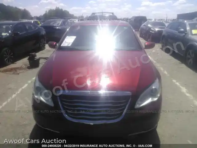 2013 Chrysler 200 1C3CCBBB7DN666428 — Iaai auction photo 6