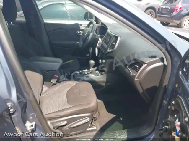 2020 Jeep Cherokee 1C4PJLCB3LD606206 — Iaai auction photo 5