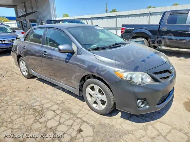 2013 Toyota Corolla 2T1BU4EE5DC014061 — Copart auction photo 4
