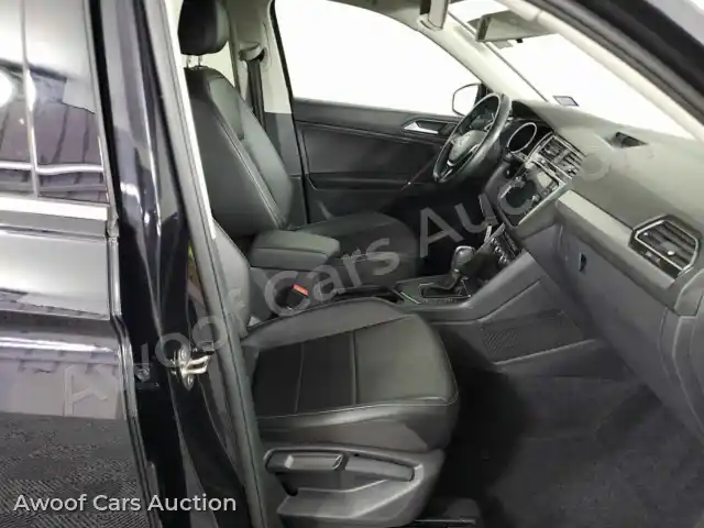 2018 Volkswagen Tiguan 3VV3B7AX3JM045056 — Manheim auction photo 16