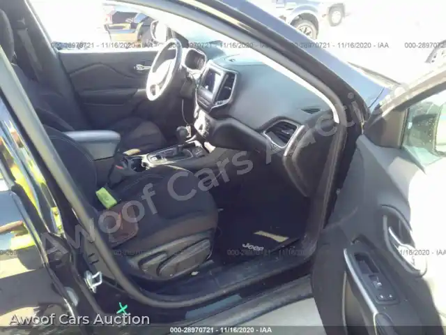 2019 Jeep Cherokee 1C4PJLCB6KD203724 — Iaai auction photo 5