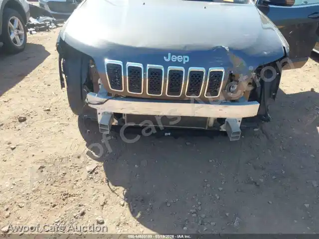 2019 Jeep Cherokee 1C4PJLLB8KD455572 — Iaai auction photo 6