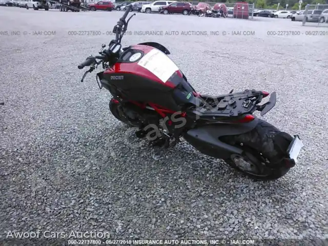 2015 Ducati Diavel ZDM13BSW6FB019744 — Iaai auction photo 3