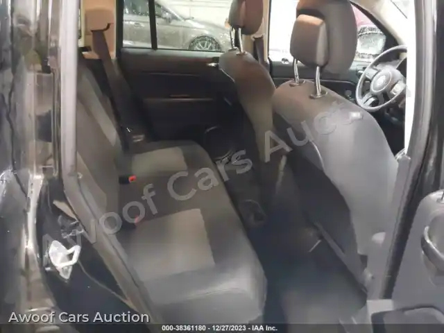 2016 Jeep Compass 1C4NJDBB8GD757336 — Iaai auction photo 8