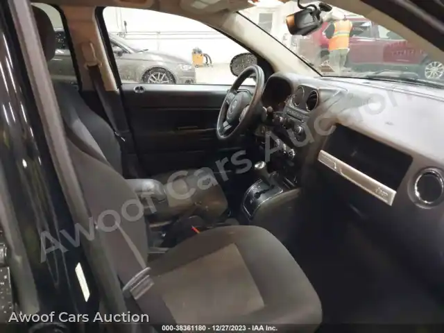 2016 Jeep Compass 1C4NJDBB8GD757336 — Iaai auction photo 5