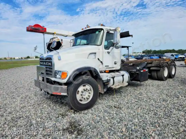 2005 Mack ALL Other 1M2AG11C65M023518 — Copart auction photo 2