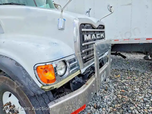 2005 Mack ALL Other 1M2AG11C65M023518 — Copart auction photo 9