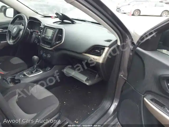 2017 Jeep Cherokee 1C4PJLAB5HW578388 — photo 5 de la vente Iaai