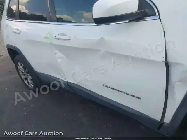 2019 Jeep Cherokee 1C4PJLLB0KD146193 — Iaai auction photo 17