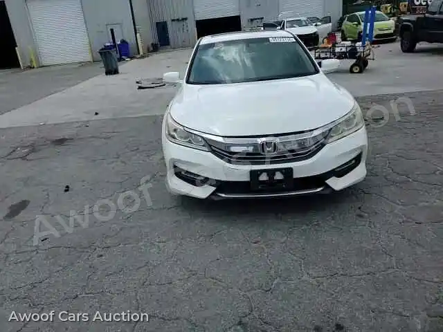 2016 Honda Accord 1HGCR2F86GA023736 — photo 13 de la vente Copart