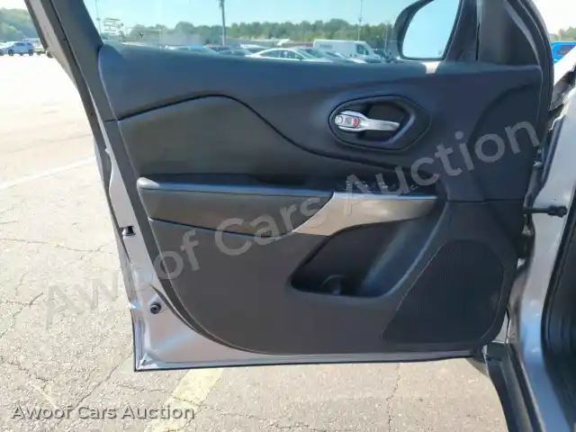 2019 Jeep Grand Cherokee 1C4PJLLB3KD318751 — hoton gwanjo Manheim na 17