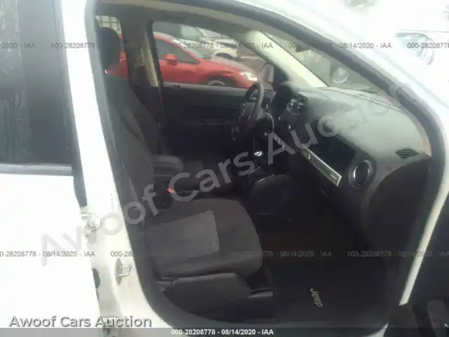 2016 Jeep Compass 1C4NJCBAXGD611425 — Iaai auction photo 5