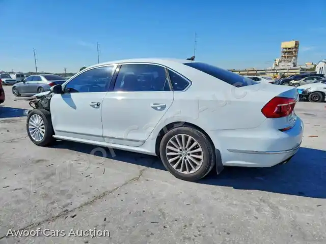 2016 Volkswagen Passat 1VWBT7A33GC013333 — Copart auction photo 2