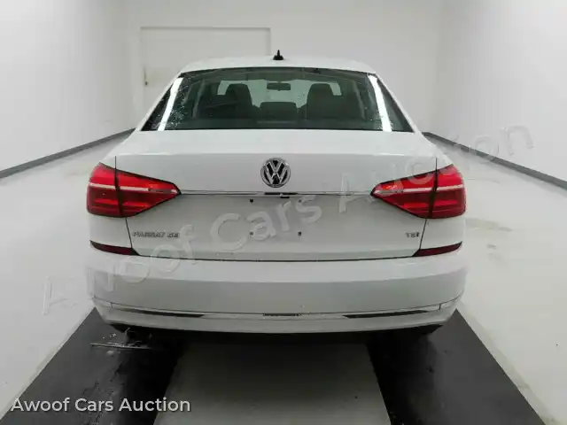 2016 Volkswagen Passat 1VWBT7A33GC013333 — Manheim auction photo 5
