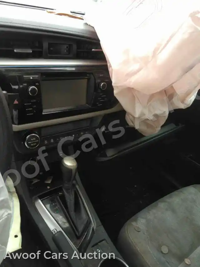 2015 Toyota Corolla 2T1BURHE5FC441459 — Manheim auction photo 4
