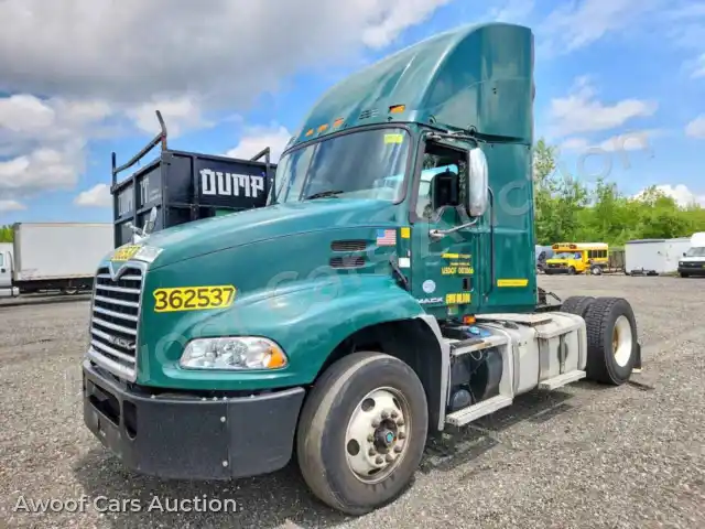 2017 Mack 1M1AW01X5HM009845 — Copart auction photo 2