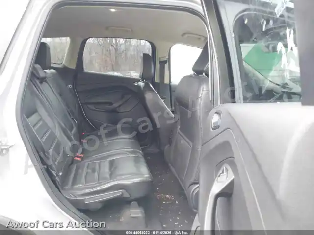 2019 Ford Escape 1FMCU9HD5KUB25709 — Iaai auction photo 8