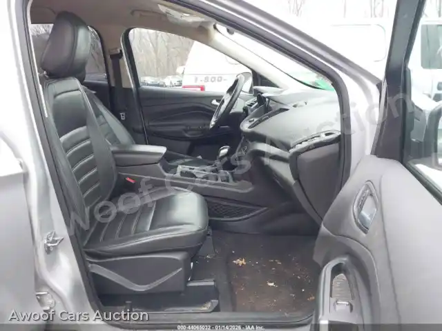 2019 Ford Escape 1FMCU9HD5KUB25709 — Iaai auction photo 5