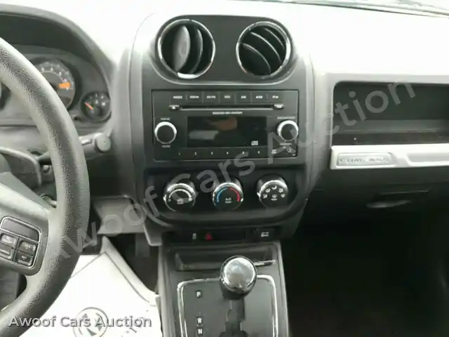 2015 Jeep Compass 1C4NJCBA8FD313812 — Manheim auction photo 4