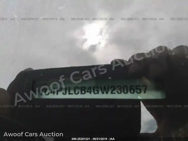 2016 Jeep Cherokee 1C4PJLCB4GW230657 — Iaai auction photo 9