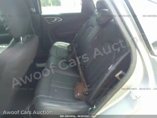 2017 Chrysler 200 1C3CCCAB0HN504962 — photo 8 de la vente Iaai