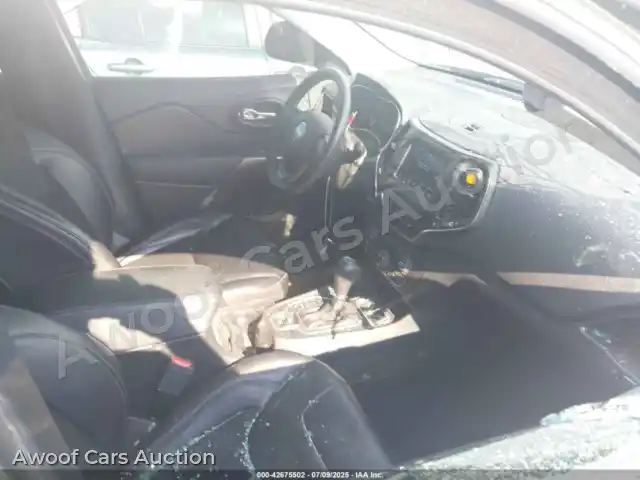 2020 Jeep Cherokee 1C4PJLLB4LD568694 — photo 5 de la vente Iaai