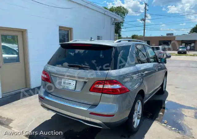 2013 Mercedes-Benz M Class 4JGDA5HB2DA249879 — Copart auction photo 4