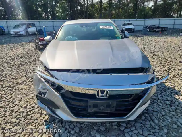 2018 Honda Accord 1HGCV1F1XJA138551 — hoton gwanjo Copart na 5