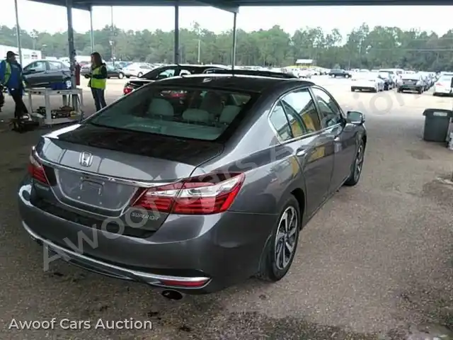 2017 Honda Accord 1HGCR2F86HA049724 — Manheim auction photo 2