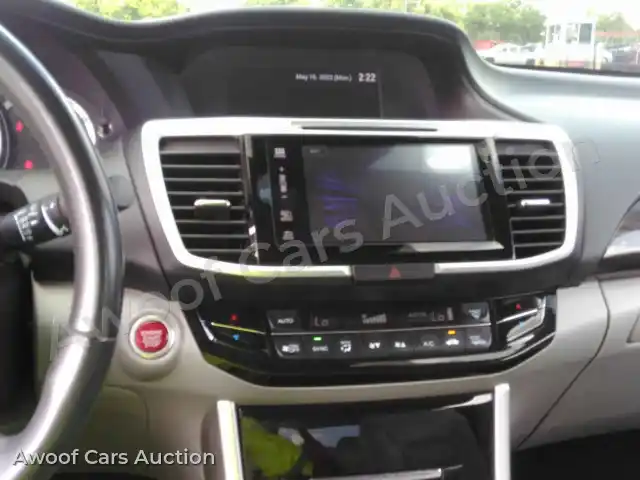 2017 Honda Accord 1HGCR2F91HA061045 — Manheim auction photo 4