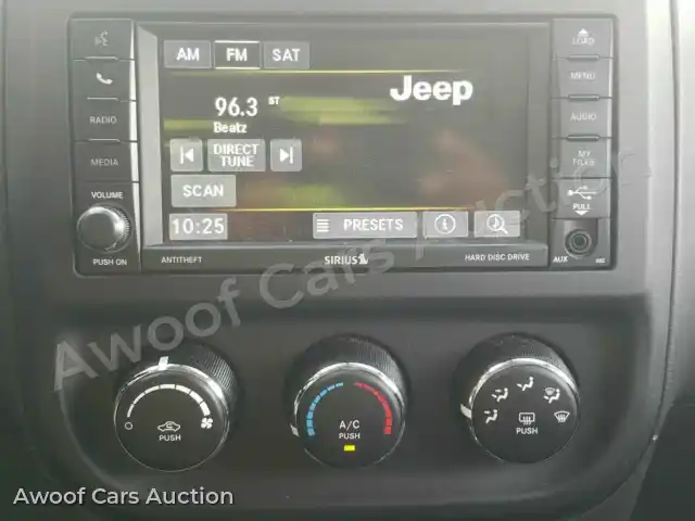2016 Jeep Compass 1C4NJCBA5GD622218 — Manheim auction photo 4