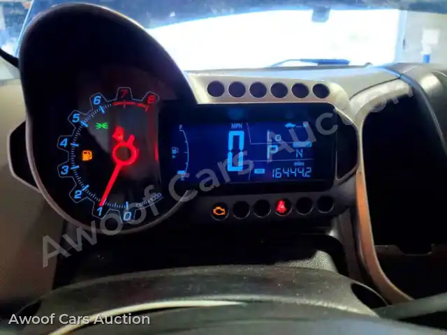 2016 Chevrolet Sonic 1G1JC5SH3G4152121 — photo 9 de la vente Copart