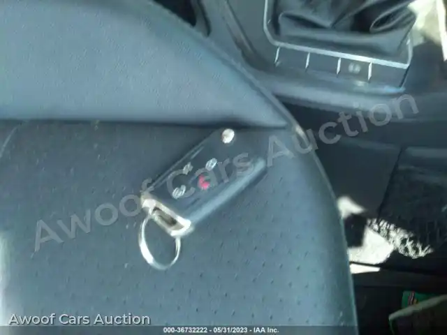 2019 Volkswagen Tiguan 3VV2B7AX2KM054456 — Iaai auction photo 11
