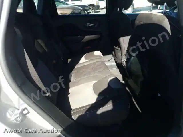 2018 Jeep Cherokee 1C4PJLCB2JD620174 — Copart auction photo 6