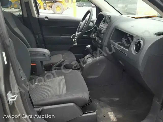 2012 Jeep Compass Sport 1C4NJCBA7CD601025 — photo 5 de la vente Copart