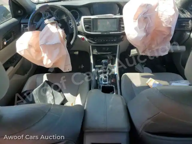 2017 Honda Accord 1HGCR2F98HA244846 — photo 8 de la vente Copart