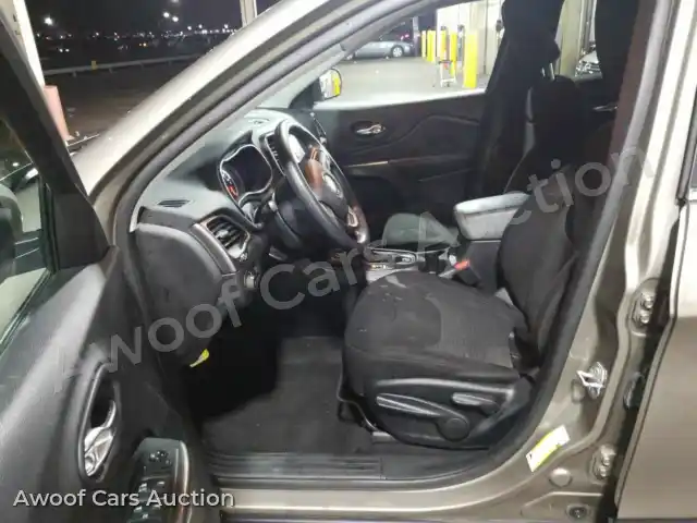 2019 Jeep Grand Cherokee 1C4PJLCB6KD269917 — Manheim auction photo 3