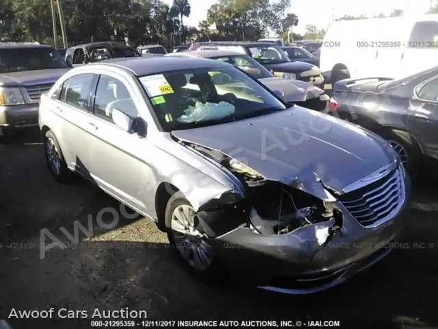 2014 Chrysler 200 1C3CCBAB7EN235946 — Iaai auction photo 1