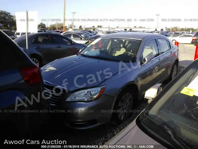 2014 Chrysler 200 1C3CCBAB7EN235946 — Iaai auction photo 2
