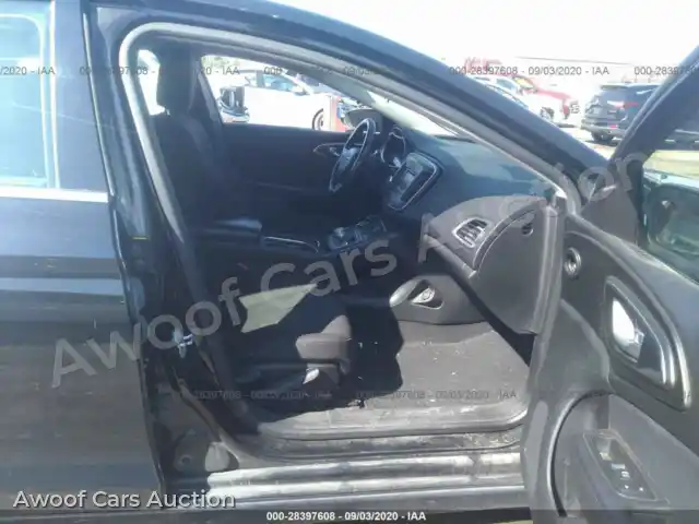 2015 Chrysler 200 1C3CCCAB4FN745968 — Iaai auction photo 5