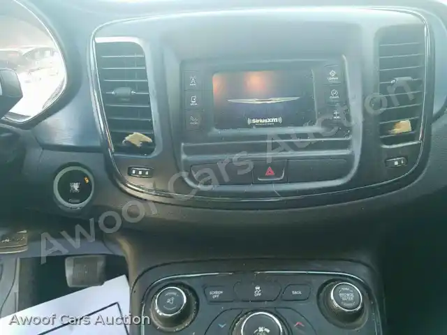 2015 Chrysler 200 1C3CCCBB2FN714961 — Manheim auction photo 4