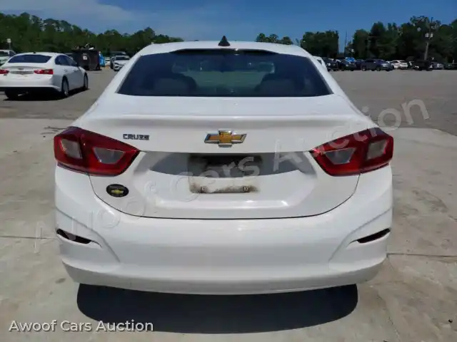 2018 Chevrolet Cruze 1G1BC5SM8J7139470 — hoton gwanjo Copart na 6