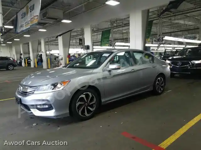 2017 Honda Accord 1HGCR2F86HA126074 — photo 1 de la vente Manheim