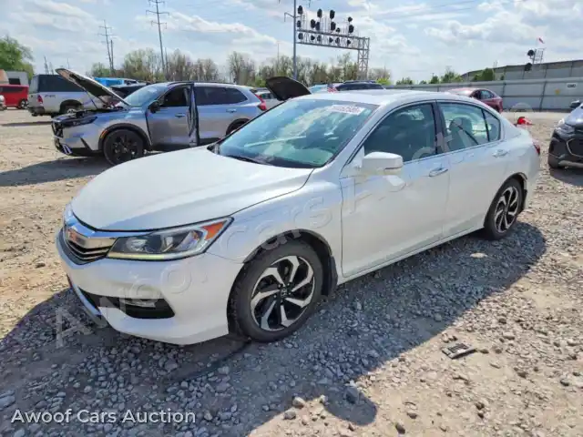 2017 Honda Accord 1HGCR2F87HA141747 — Copart auction photo 1
