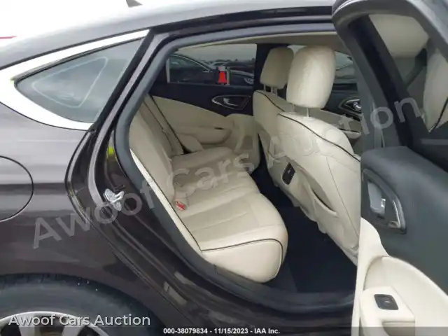 2015 Chrysler 200 1C3CCCCB6FN597481 — photo 8 de la vente Iaai